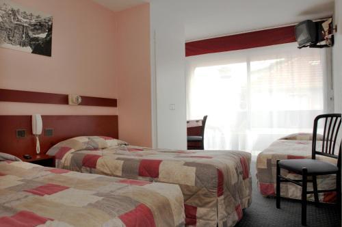 Hotel Lys De Marie ลูร์ด ภายนอก รูปภาพ
